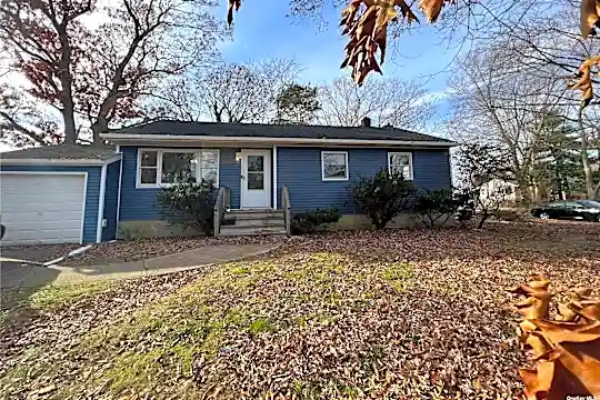 131 Eastwood Blvd Photo 1
