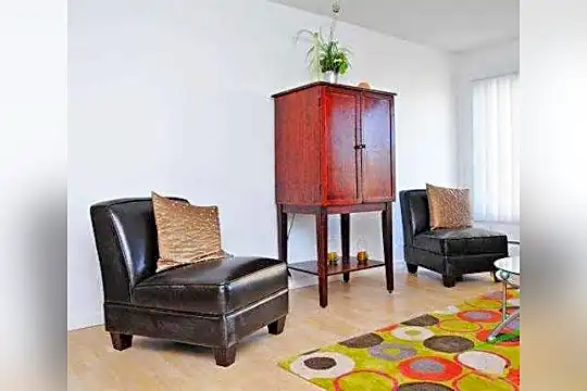 Granite Pointe Photo 1