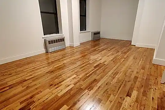 1368 Sheridan Ave Photo 2
