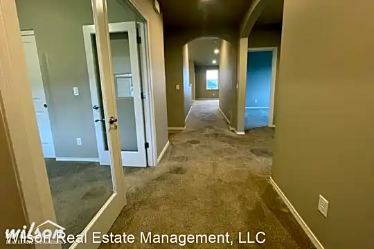 5300 Sage Way Photo 2