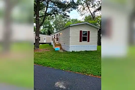 55 Royal Dr Photo 1