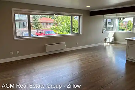530 W Olympic Pl Photo 2