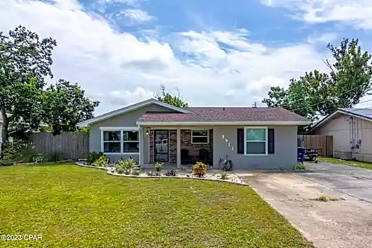3911 Peters Dr