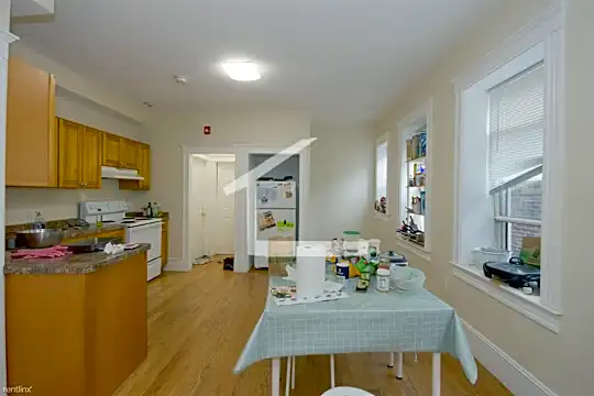 887 Huntington Ave Photo 2