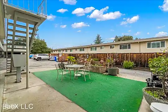 Park Row Apartments Photo 2