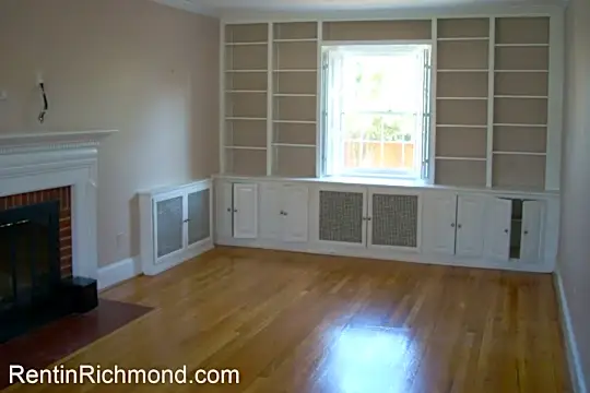 4406 W Franklin St Photo 2