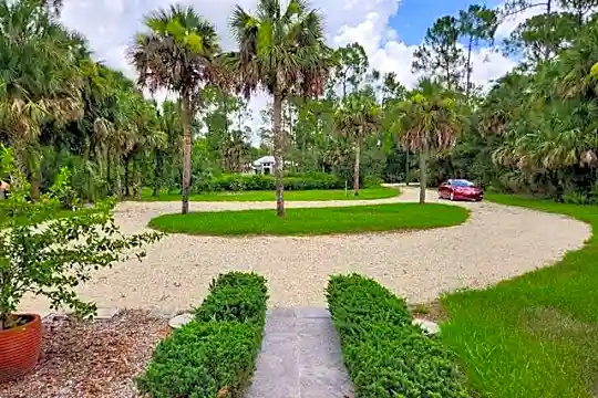 5640 Napa Woods Way Photo 2