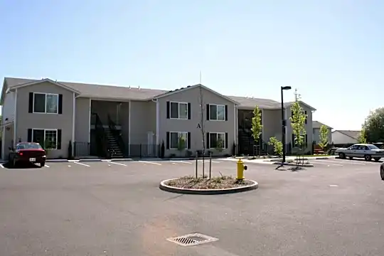 Clark Avenue Apartments Photo 2