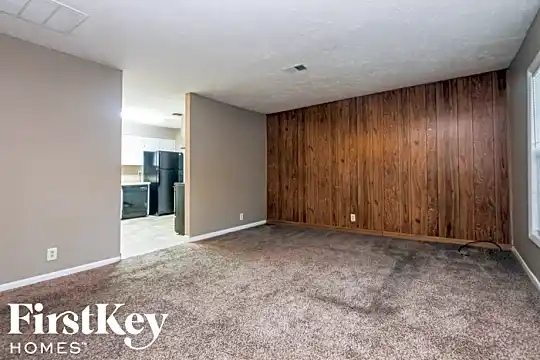 376 Ticen Street Photo 2