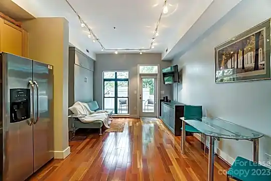 115 W Park Ave #207 Photo 2