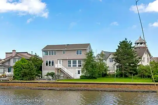 127 Trenton Ave Photo 1