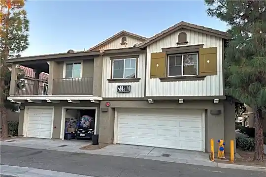 25800 Iris Ave #B Photo 1