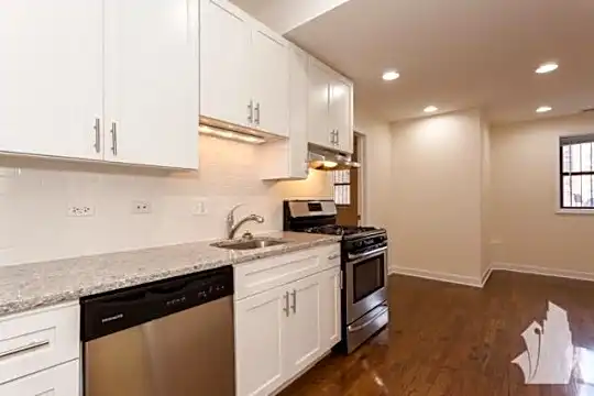 4816 N Wolcott Ave Photo 2