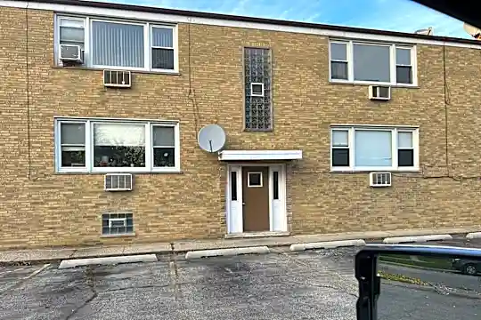 6037 N Francisco Ave #2E Photo 1