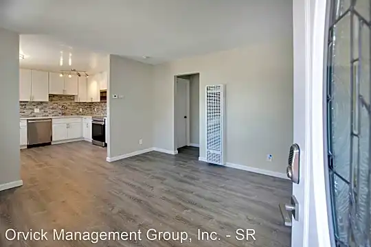 3381 Monroe St Photo 2