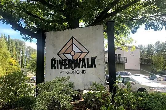 Riverwalk At Redmond Photo 2