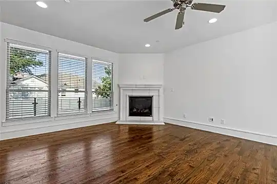 3426 Potomac Ave #1 Photo 2