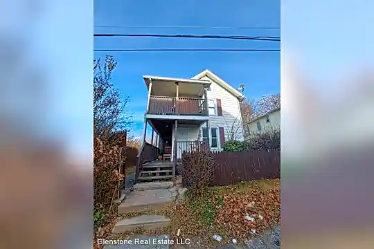 1 Ash Street Photo 1
