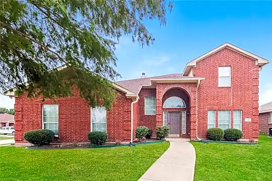 1112 Cedar Lake Ct Photo 1