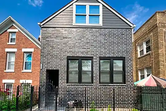 2702 S Homan Ave #3 Photo 1