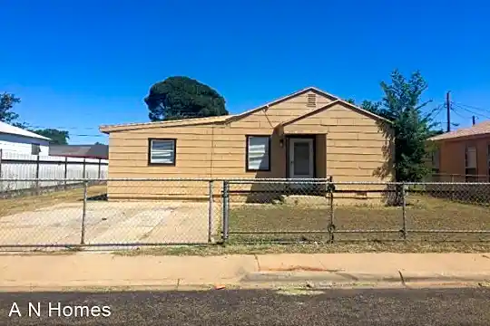 1320 Boatwright St Photo 1