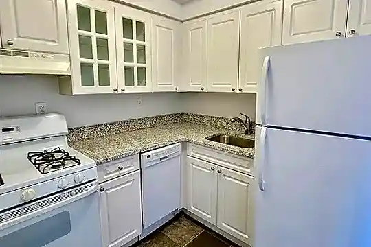 11 Irving Ave Photo 1