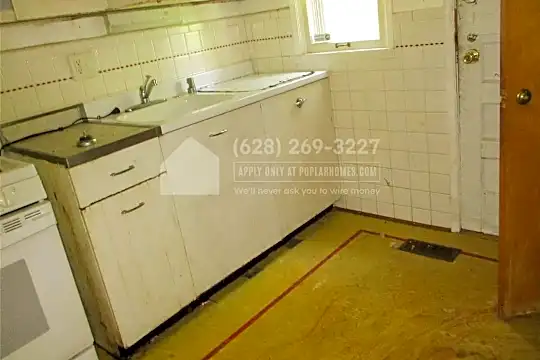 10237 Coburg Lands Dr Photo 2