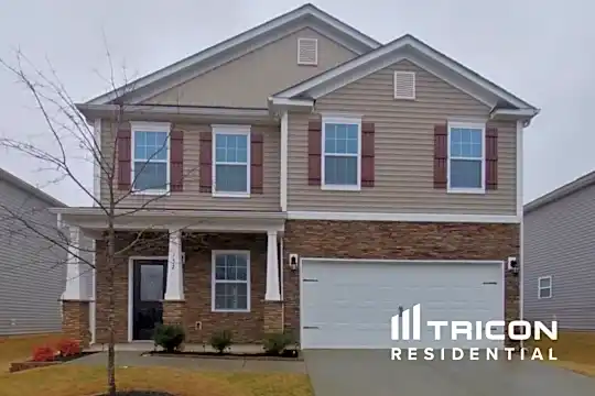 152 King William Drive Photo 2