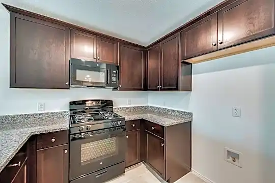 2307 Mobile St Photo 2