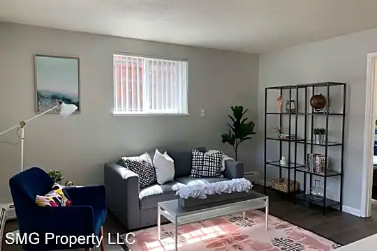 1433 Macon St Photo 1