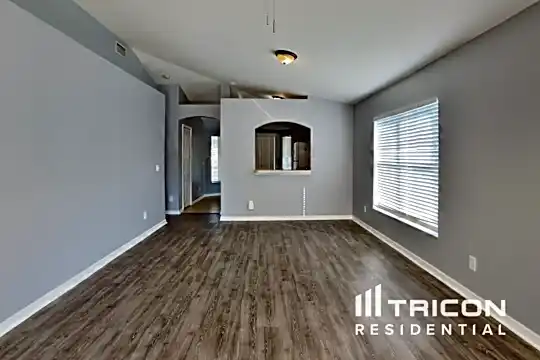 10605 Navigation Drive Photo 2