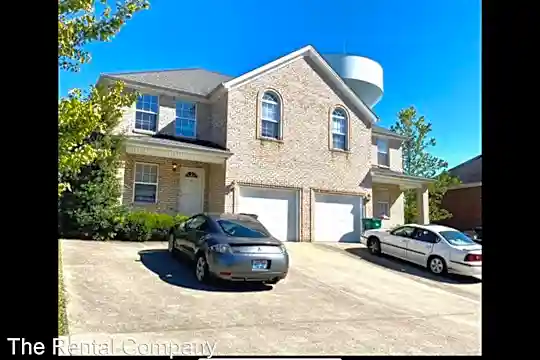 542 Hampton Way Photo 1