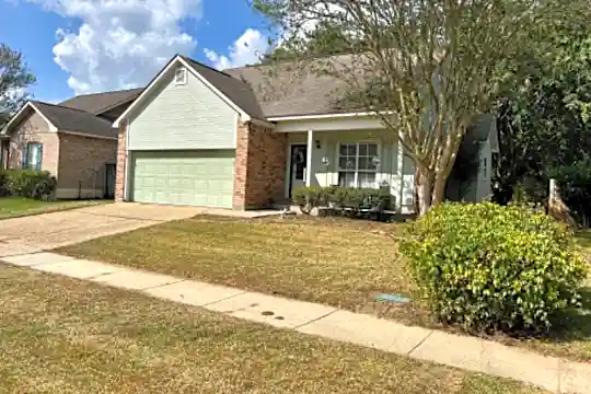 15155 Cocodrie Ave Photo 1