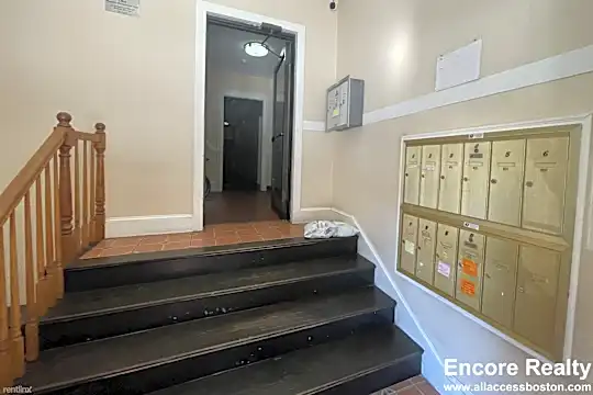 435 Walnut Ave Photo 1