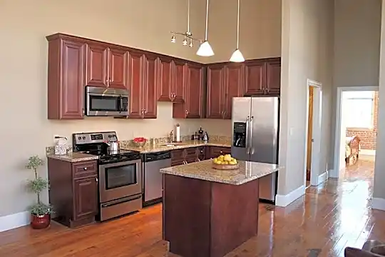 413 Central Ave #3-009 Photo 2