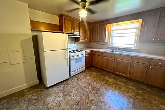 75 Fuller St Photo 1