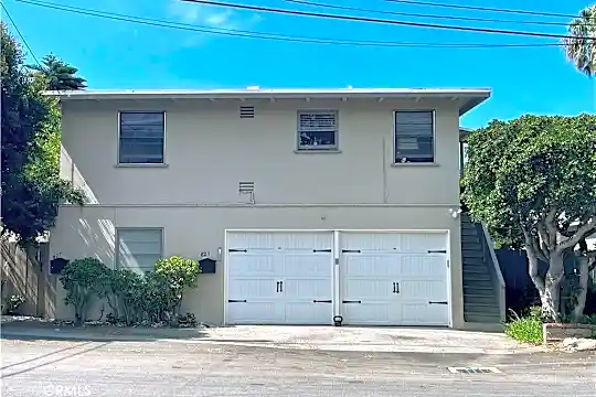 821 Catalina St Photo 2