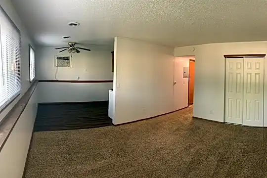 3538 Bridge Ave Photo 2