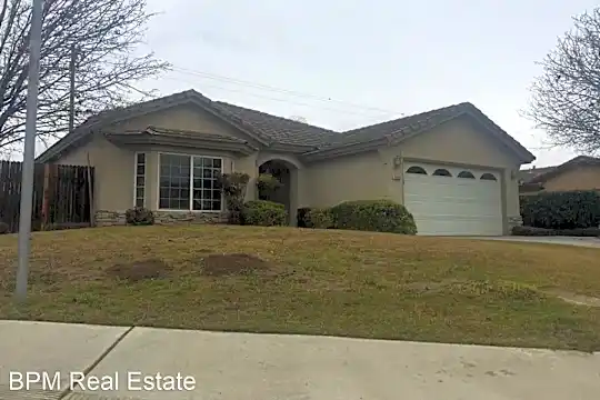 10010 Pavilion Dr Photo 1
