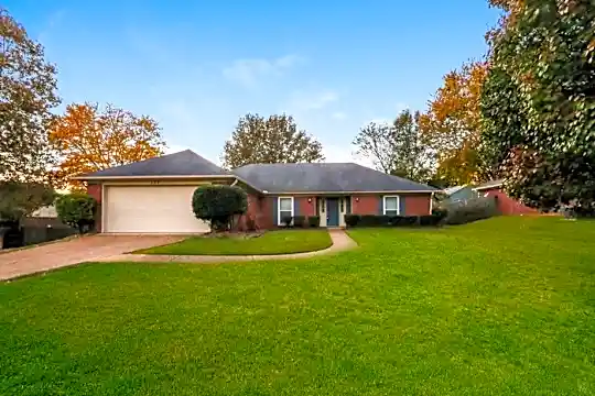 137 Hillcrest Way Photo 1