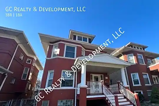 220 N Austin Blvd - Unit 1 Photo 1