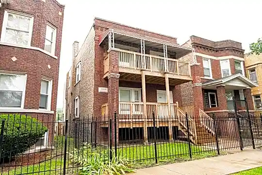 6413 S Artesian Ave #1 Photo 2