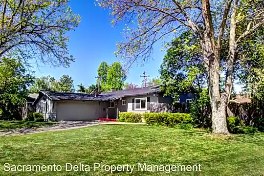 8667 Cliffwood Way Photo 1