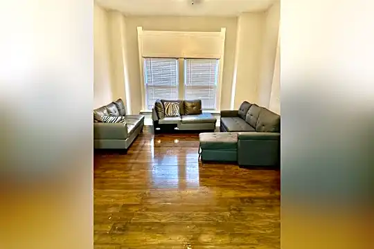 1124 S Sacramento Blvd #1 Photo 2