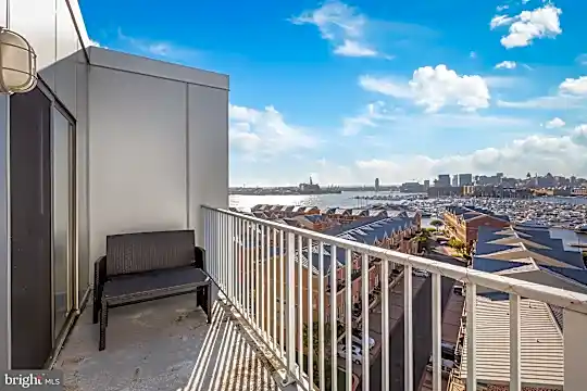2702 Lighthouse Point E #714 Photo 2