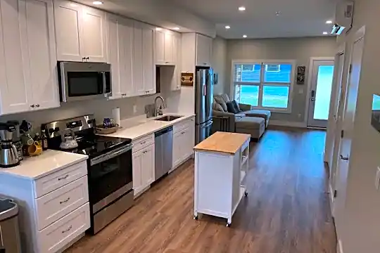 2044 Solstice Lane Photo 2