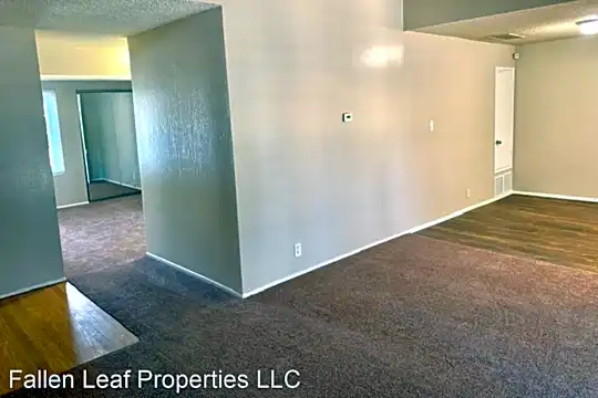 355 Parkview Terrace Photo 1