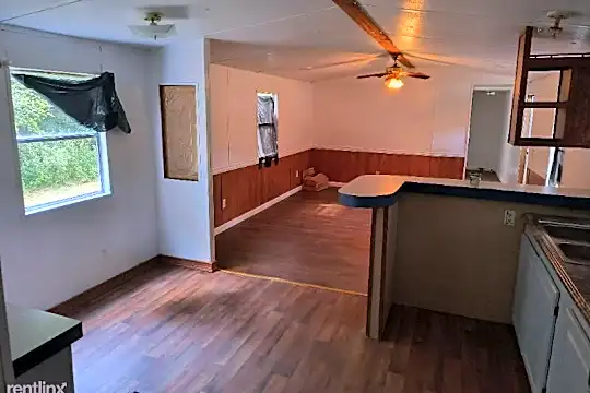 1284 High Hills Ln Photo 2