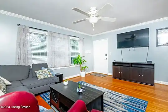 1609 Ellwood Ave #C3 Photo 1