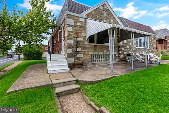 1838 Carwithan St Photo 1